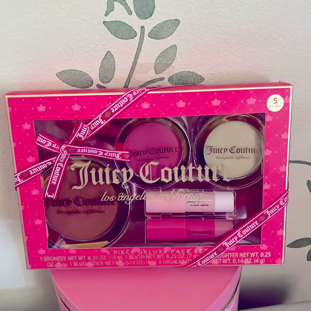 💋Juicy Couture gift wrapped makeup set NWT - Picture 4 of 11